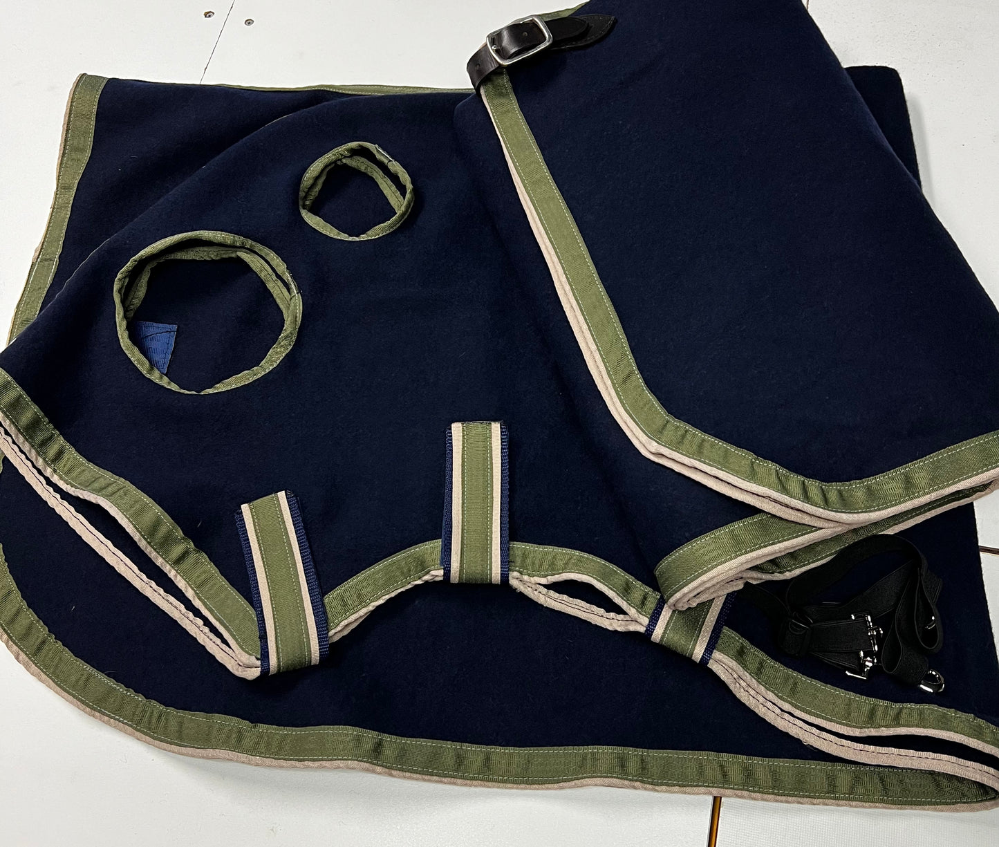 Wool Rug and Hood Set - 6'3